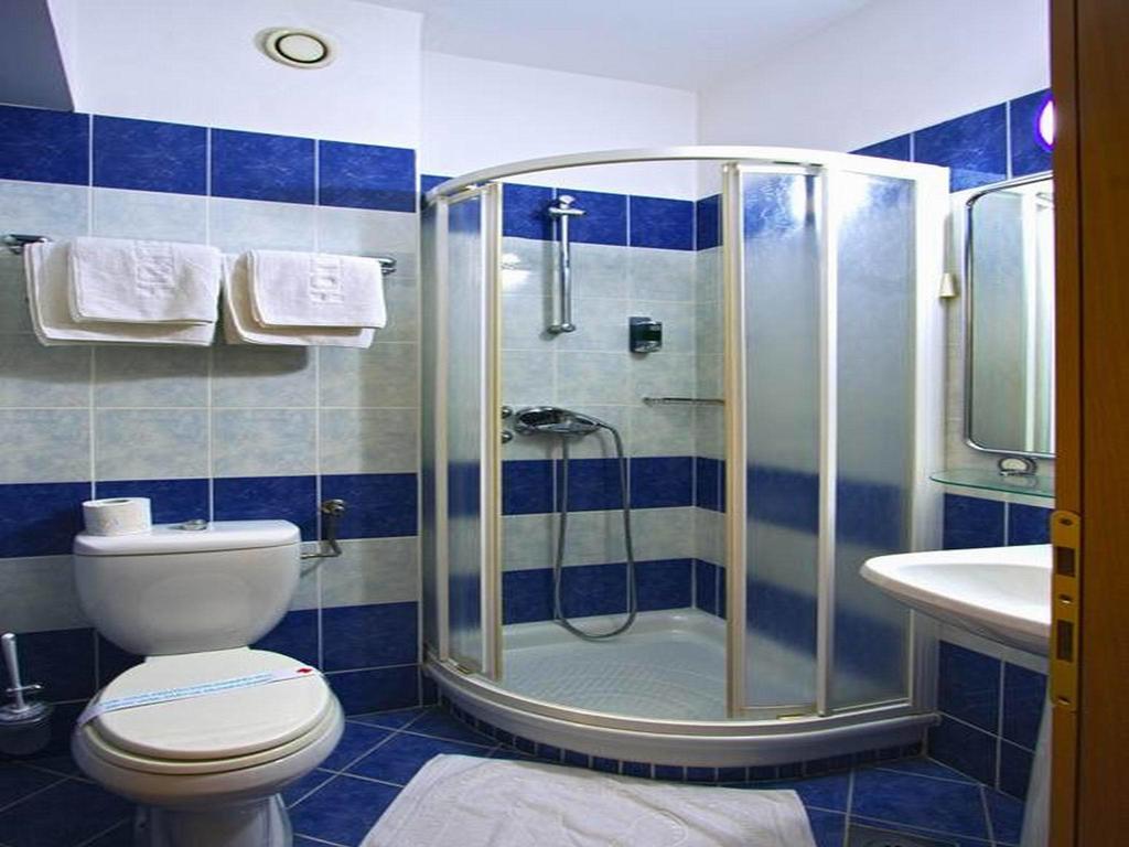 Hotel Cubic Laktaši Quarto foto
