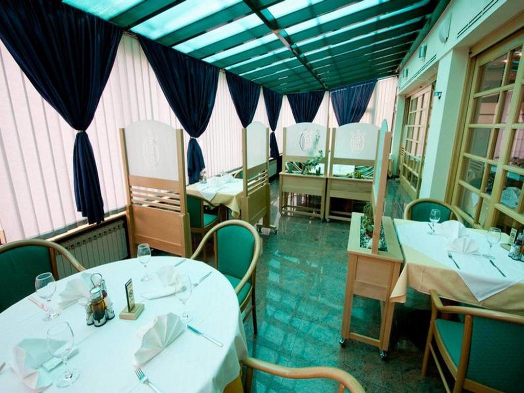 Hotel Cubic Laktaši Exterior foto